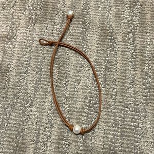 Freshwater pearl and leather necklace